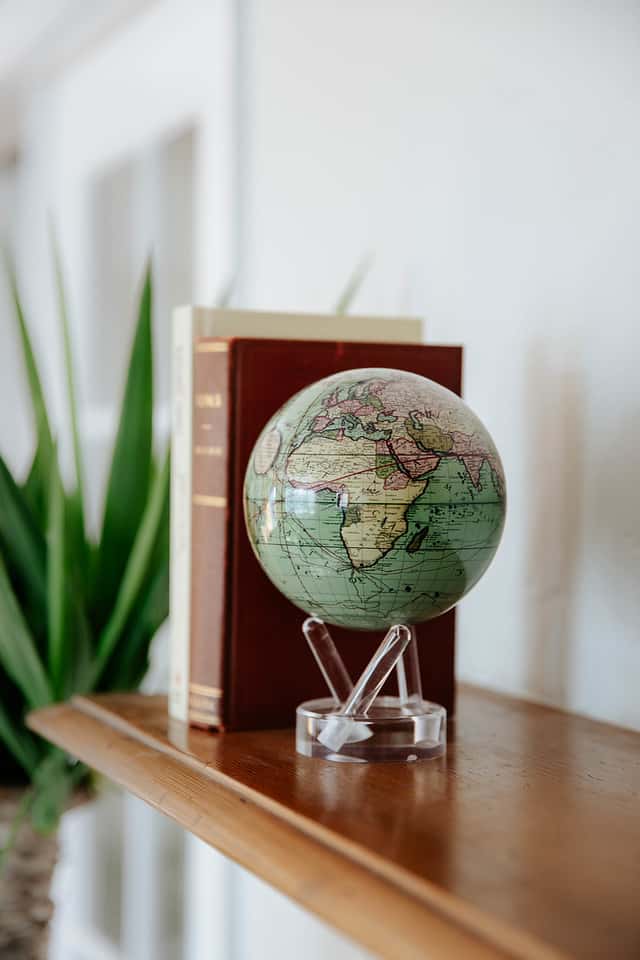 MOVA アンティークグリーン自転地球儀 | 68travel